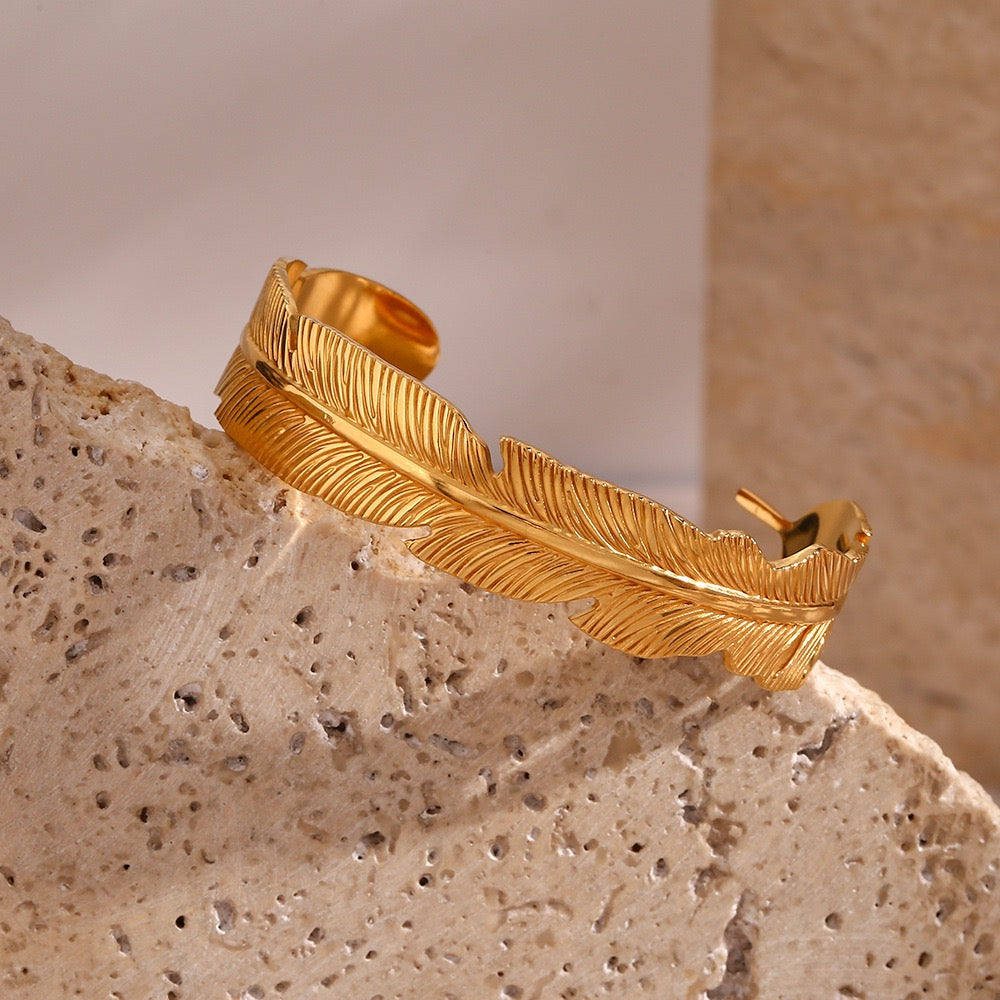 Featherlite Gold Cuff